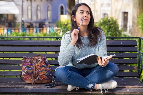 Entenda como estudar na Espanha de graça