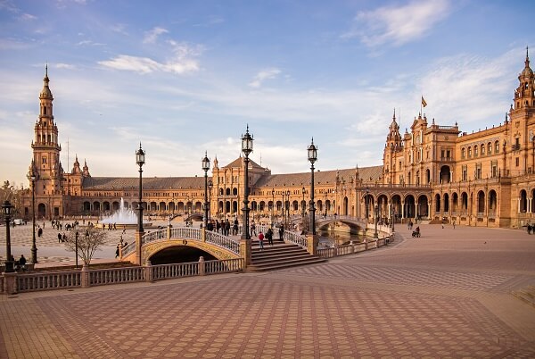 Quais são as semelhanças entre Brasil e Espanha? 6